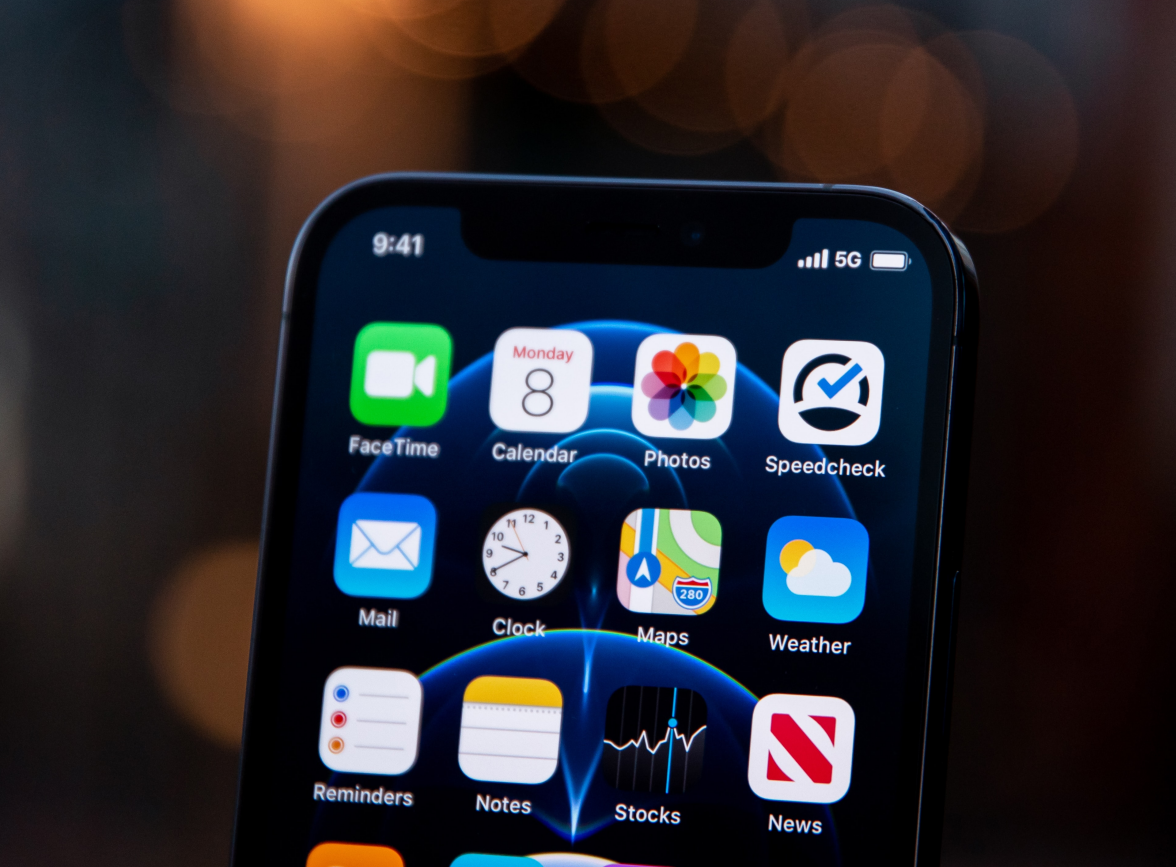 榆林苹果手机维修分享为什么 iPhone 12 在冬季会自动关机 